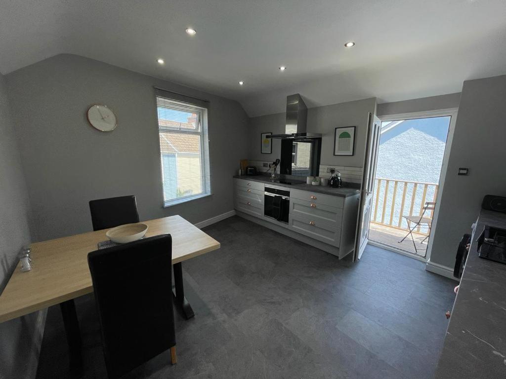 Stunning 1 Bedroom Flat In