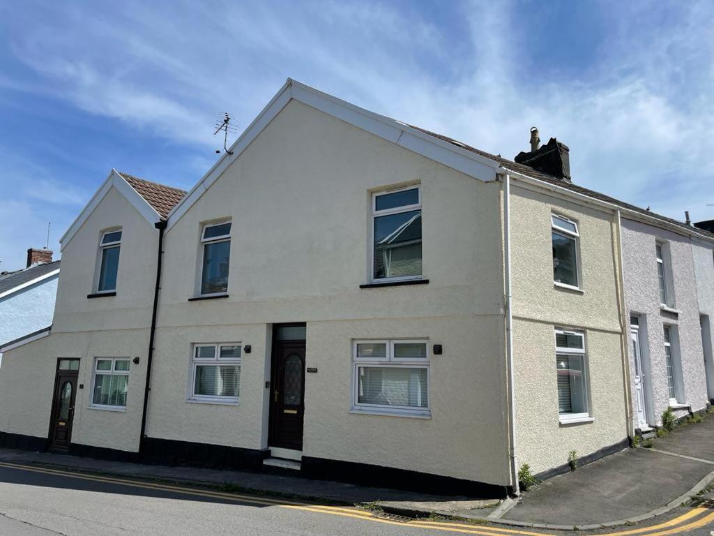 Stunning 1 Bedroom Flat In Apartment The Mumbles