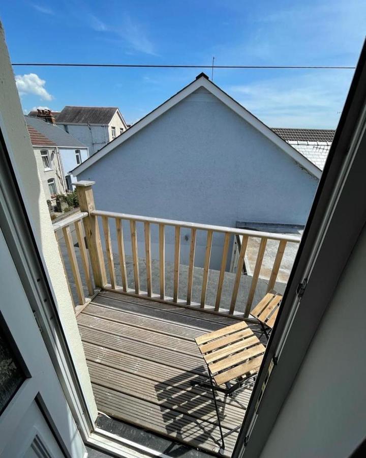 Stunning 1 Bedroom Flat In * The Mumbles