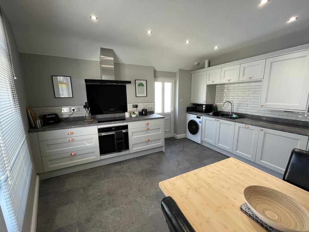 Stunning 1 Bedroom Flat In Apartment The Mumbles