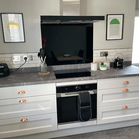 Stunning 1 Bedroom Flat In The Mumbles Exterior photo